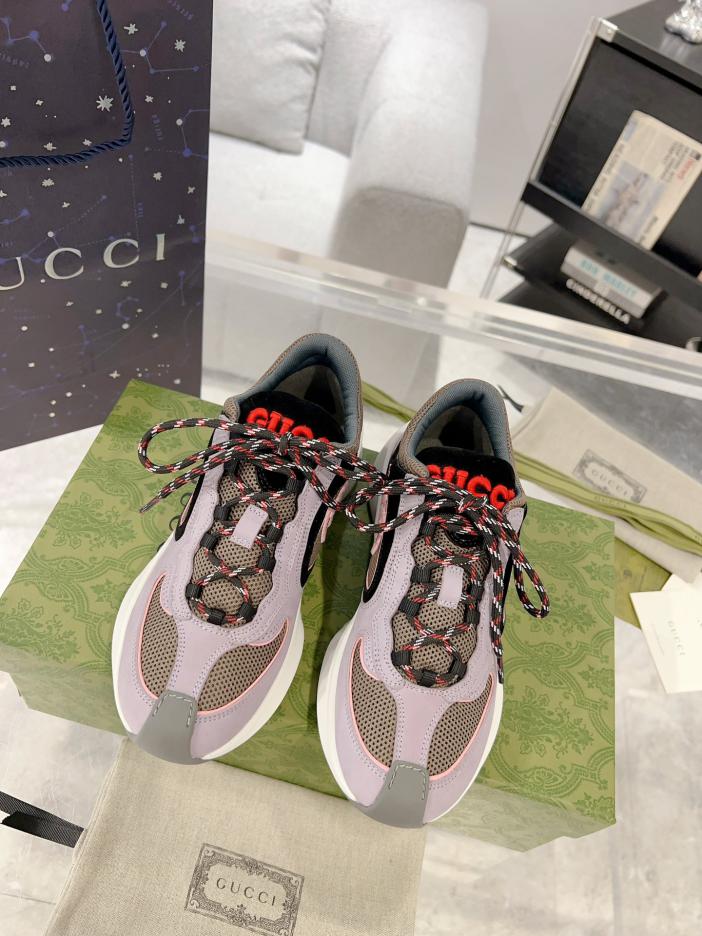 repliche,replica,perfette,siti di,affidabili,migliori siti,dove comprare,1:1,scarpe da ginnastica Sneakers da coppia della serie Run di Gucci repliche,replica,perfette,siti di,affidabili,migliori siti,dove comprare,1:1,scarpe da ginnastica Sneakers da coppia della serie Run di Gucci