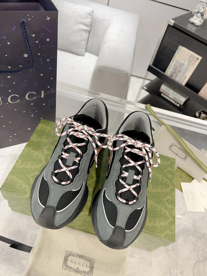 repliche,replica,perfette,siti di,affidabili,migliori siti,dove comprare,1:1,scarpe da ginnastica Sneakers da coppia della serie Run di Gucci repliche,replica,perfette,siti di,affidabili,migliori siti,dove comprare,1:1,scarpe da ginnastica Sneakers da coppia della serie Run di Gucci
