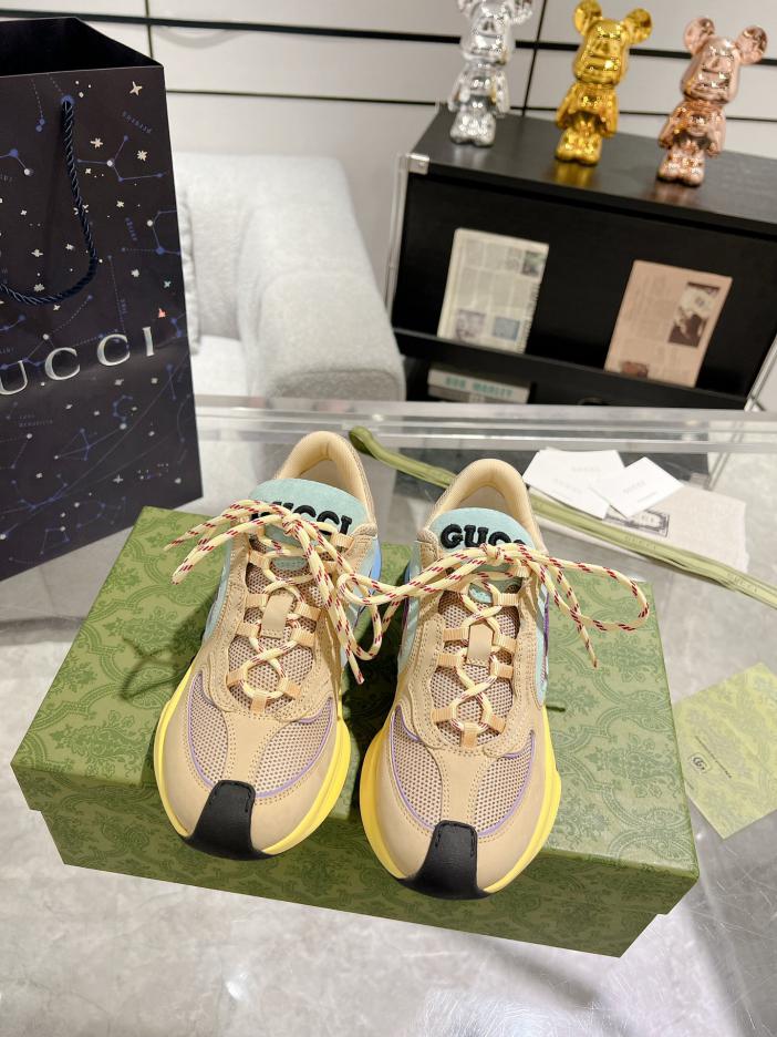 repliche,replica,perfette,siti di,affidabili,migliori siti,dove comprare,1:1,scarpe da ginnastica Sneakers da coppia della serie Run di Gucci repliche,replica,perfette,siti di,affidabili,migliori siti,dove comprare,1:1,scarpe da ginnastica Sneakers da coppia della serie Run di Gucci