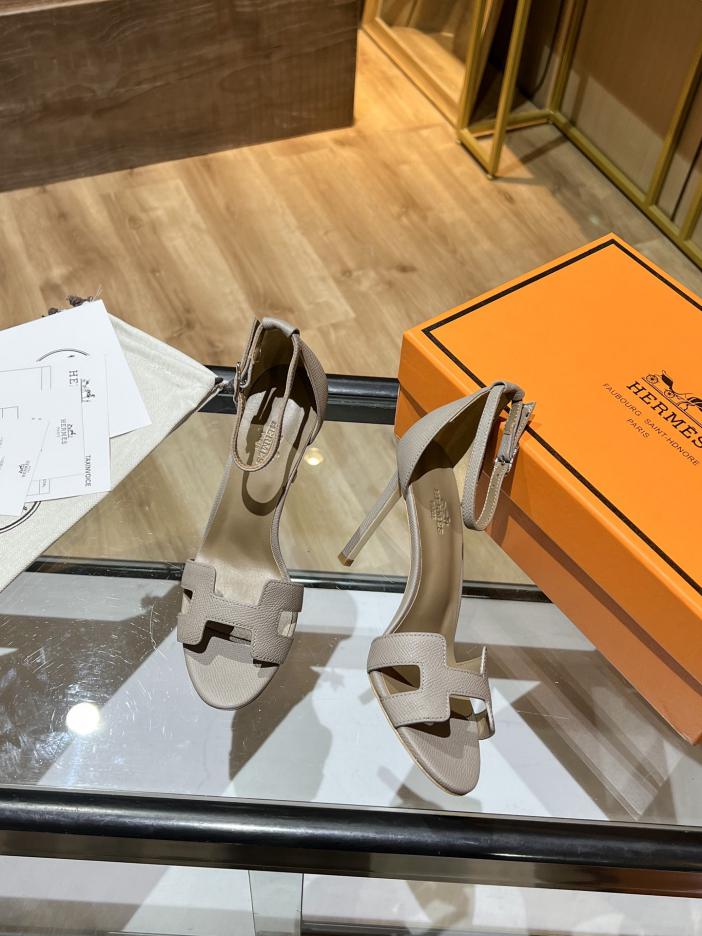 repliche,replica,perfette,siti di,affidabili,migliori siti,dove comprare,1:1,scarpe da ginnastica Sandali tacco alto di Hermès con tacco alto repliche,replica,perfette,siti di,affidabili,migliori siti,dove comprare,1:1,scarpe da ginnastica Sandali tacco alto di Hermès con tacco alto
