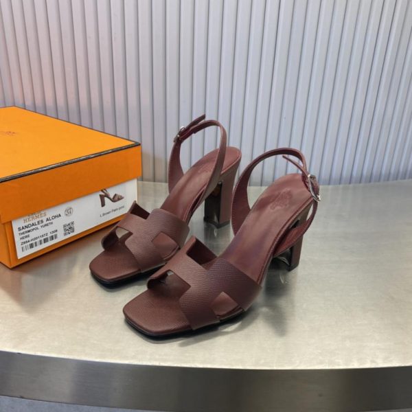 repliche,replica,perfette,siti di,affidabili,migliori siti,dove comprare,1:1,scarpe da ginnastica Nuovi sandali Hermes 2024!