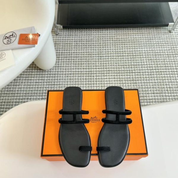 repliche,replica,perfette,siti di,affidabili,migliori siti,dove comprare,1:1,scarpe da ginnastica HERME2024 infradito nuovo stile primaverili ed estivi