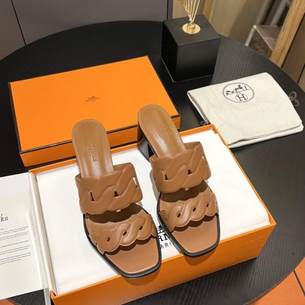 2024 Pantofole Hermes/Naso di maiale con tacco spesso di inizio primavera