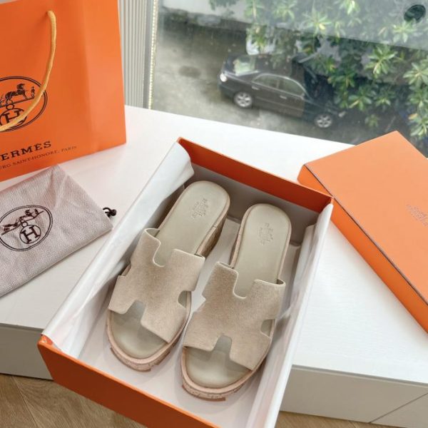 repliche,replica,perfette,siti di,affidabili,migliori siti,dove comprare,1:1,scarpe da ginnastica 2024 Pantofole Hermes/Naso di maiale con tacco spesso di inizio primavera