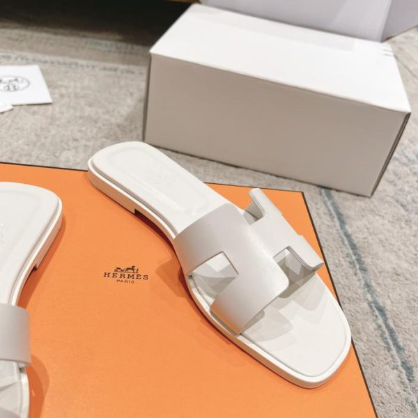 repliche,replica,perfette,siti di,affidabili,migliori siti,dove comprare,1:1,scarpe da ginnastica Pantofole Hermès H Sandali Oran [serie lucida]