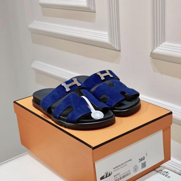 repliche,replica,perfette,siti di,affidabili,migliori siti,dove comprare,1:1,scarpe da ginnastica Pantofole zio Chypre di vendita calda sandali primaverili ed estivi