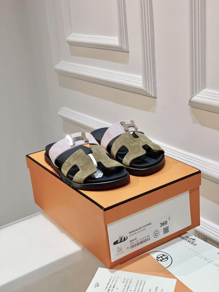 repliche,replica,perfette,siti di,affidabili,migliori siti,dove comprare,1:1,scarpe da ginnastica Pantofole zio Chypre di vendita calda sandali primaverili ed estivi repliche,replica,perfette,siti di,affidabili,migliori siti,dove comprare,1:1,scarpe da ginnastica Pantofole zio Chypre di vendita calda sandali primaverili ed estivi