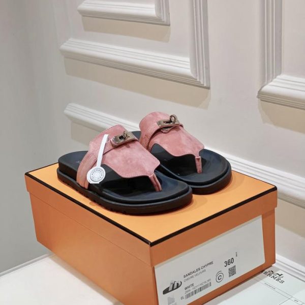 repliche,replica,perfette,siti di,affidabili,migliori siti,dove comprare,1:1,scarpe da ginnastica Pantofole zio Chypre di vendita calda sandali primaverili ed estivi