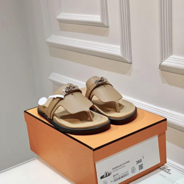 repliche,replica,perfette,siti di,affidabili,migliori siti,dove comprare,1:1,scarpe da ginnastica Pantofole zio Chypre di vendita calda sandali primaverili ed estivi