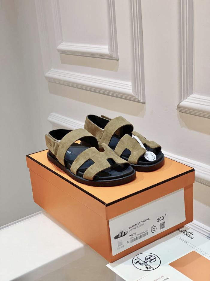 repliche,replica,perfette,siti di,affidabili,migliori siti,dove comprare,1:1,scarpe da ginnastica Pantofole zio Chypre di vendita calda sandali primaverili ed estivi repliche,replica,perfette,siti di,affidabili,migliori siti,dove comprare,1:1,scarpe da ginnastica Pantofole zio Chypre di vendita calda sandali primaverili ed estivi