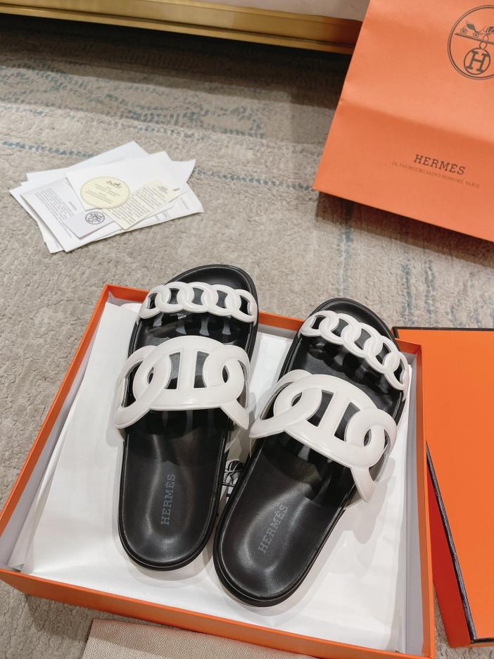 repliche,replica,perfette,siti di,affidabili,migliori siti,dove comprare,1:1,scarpe da ginnastica HERMERS nuove pantofole paio di catenelle con naso di maiale repliche,replica,perfette,siti di,affidabili,migliori siti,dove comprare,1:1,scarpe da ginnastica HERMERS nuove pantofole paio di catenelle con naso di maiale