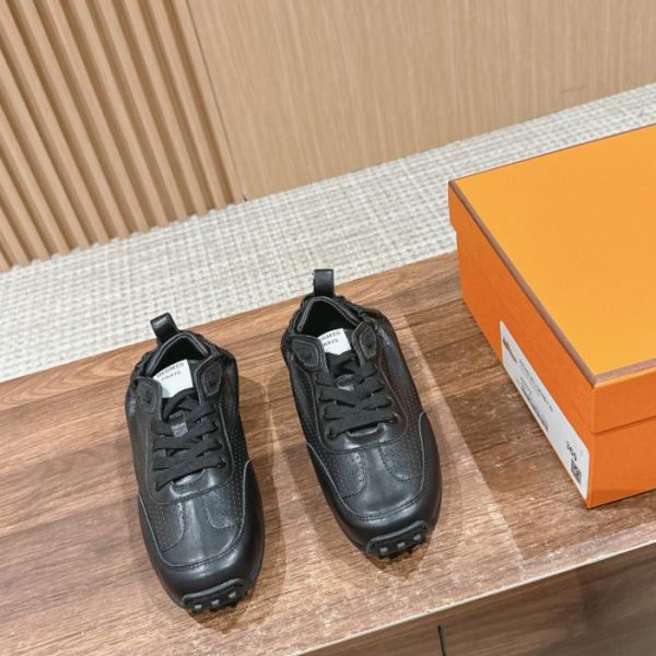 Le nuove scarpe da ginnastica #coppia Agande di Herme