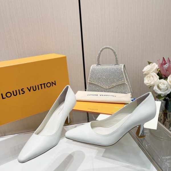 2024 ultime LOUIS VUITTON contro le ultime scarpe da passerella