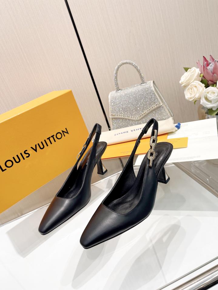 repliche,replica,perfette,siti di,affidabili,migliori siti,dove comprare,1:1,scarpe da ginnastica 2024 ultime LOUIS VUITTON contro le ultime scarpe da passerella