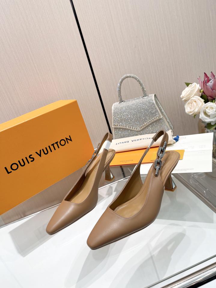 repliche,replica,perfette,siti di,affidabili,migliori siti,dove comprare,1:1,scarpe da ginnastica 2024 ultime LOUIS VUITTON contro le ultime scarpe da passerella