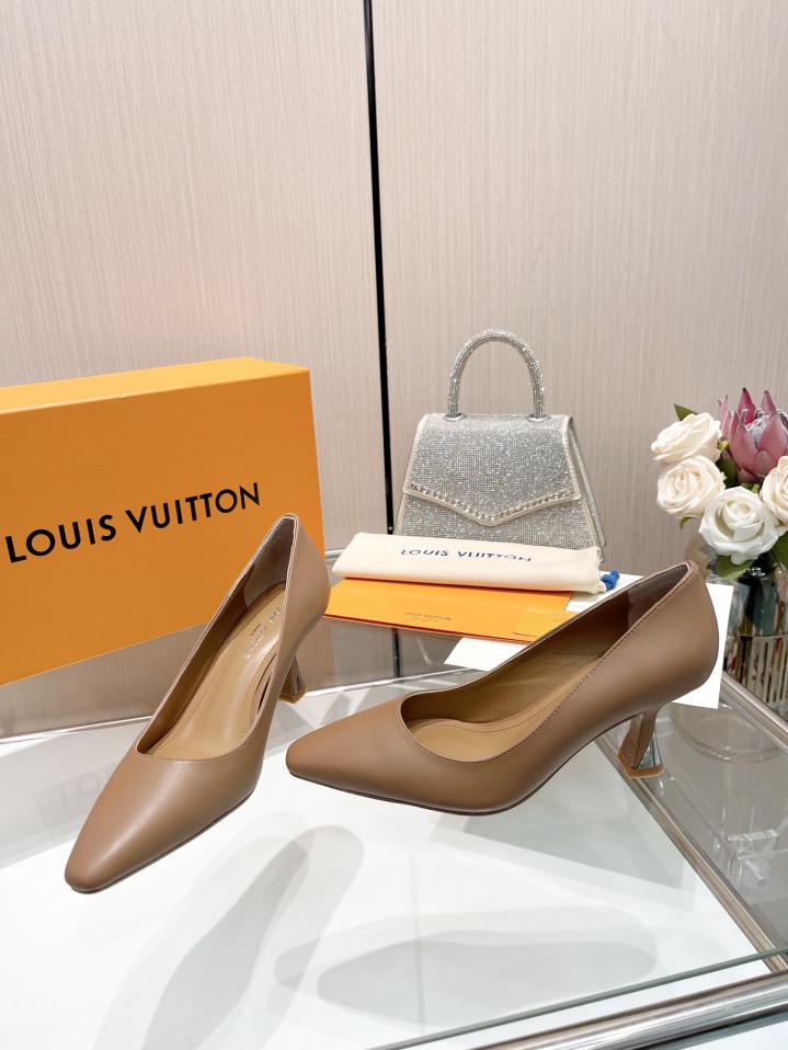 repliche,replica,perfette,siti di,affidabili,migliori siti,dove comprare,1:1,scarpe da ginnastica 2024 ultime LOUIS VUITTON contro le ultime scarpe da passerella