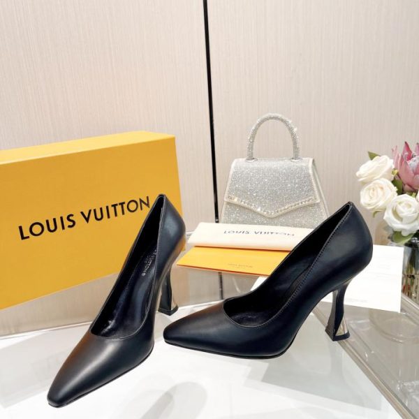 repliche,replica,perfette,siti di,affidabili,migliori siti,dove comprare,1:1,scarpe da ginnastica 2024 ultime LOUIS VUITTON contro le ultime scarpe da passerella