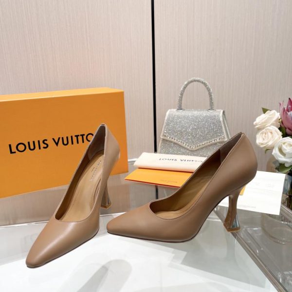 2024 ultime LOUIS VUITTON contro le ultime scarpe da passerella