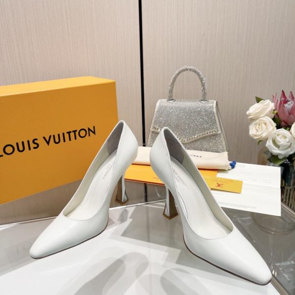 2024 ultime LOUIS VUITTON contro le ultime scarpe da passerella