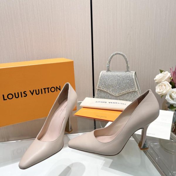 repliche,replica,perfette,siti di,affidabili,migliori siti,dove comprare,1:1,scarpe da ginnastica 2024 ultime LOUIS VUITTON contro le ultime scarpe da passerella