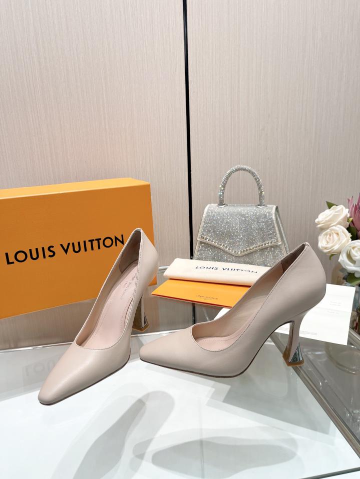 repliche,replica,perfette,siti di,affidabili,migliori siti,dove comprare,1:1,scarpe da ginnastica 2024 ultime LOUIS VUITTON contro le ultime scarpe da passerella