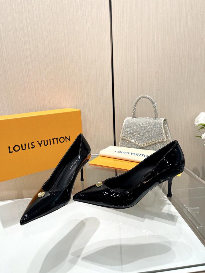 repliche,replica,perfette,siti di,affidabili,migliori siti,dove comprare,1:1,scarpe da ginnastica 2024 ultime LOUIS VUITTON contro le ultime scarpe da passerella