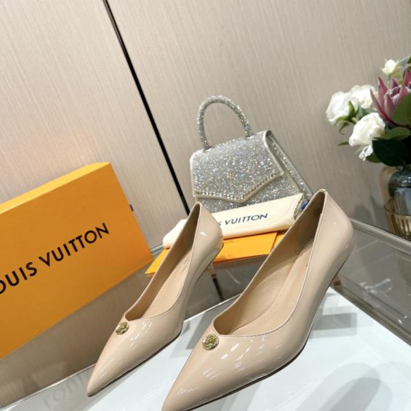 2024 ultime LOUIS VUITTON contro le ultime scarpe da passerella