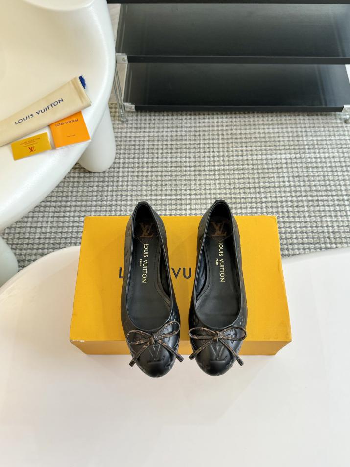 repliche,replica,perfette,siti di,affidabili,migliori siti,dove comprare,1:1,scarpe da ginnastica Sandali ballerine classiche con fiocco in rilievo LOUIS VUITTON repliche,replica,perfette,siti di,affidabili,migliori siti,dove comprare,1:1,scarpe da ginnastica Sandali ballerine classiche con fiocco in rilievo LOUIS VUITTON