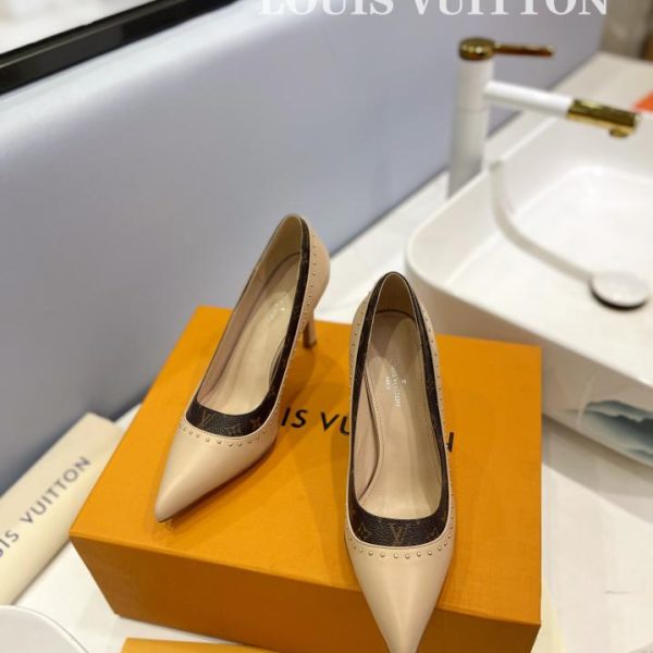 LOUIS VUITTON primavera nuova passerella design rivetto perfetto