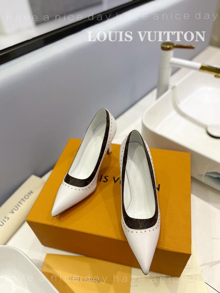 repliche,replica,perfette,siti di,affidabili,migliori siti,dove comprare,1:1,scarpe da ginnastica LOUIS VUITTON primavera nuova passerella design rivetto perfetto repliche,replica,perfette,siti di,affidabili,migliori siti,dove comprare,1:1,scarpe da ginnastica LOUIS VUITTON primavera nuova passerella design rivetto perfetto