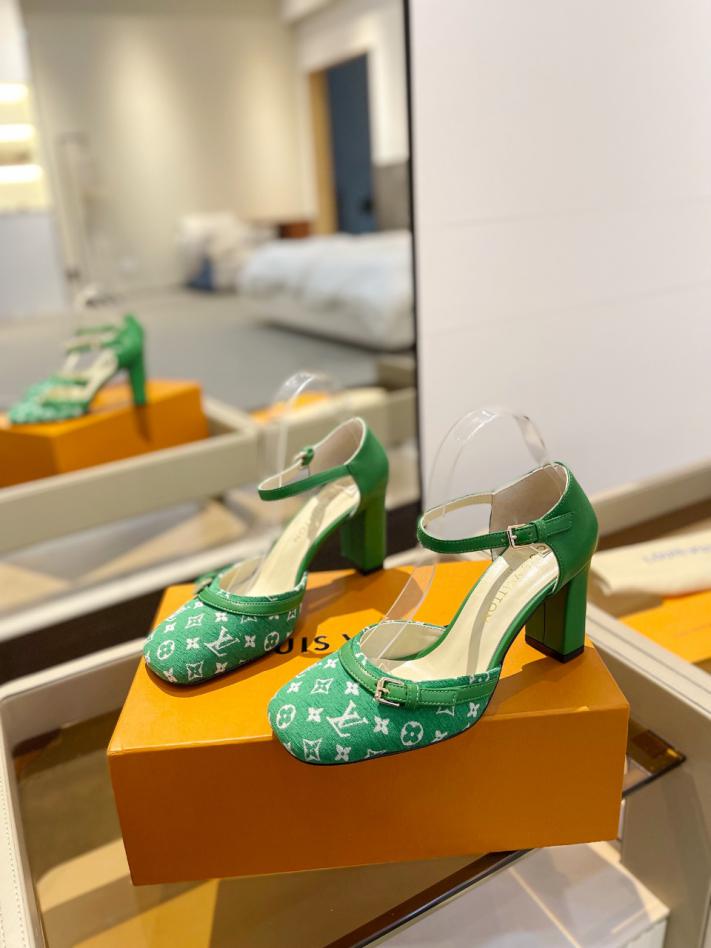 repliche,replica,perfette,siti di,affidabili,migliori siti,dove comprare,1:1,scarpe da ginnastica 2024 ultimo/LOUIS VUITTON contro gli ultimi sandali in stile passerella repliche,replica,perfette,siti di,affidabili,migliori siti,dove comprare,1:1,scarpe da ginnastica 2024 ultimo/LOUIS VUITTON contro gli ultimi sandali in stile passerella