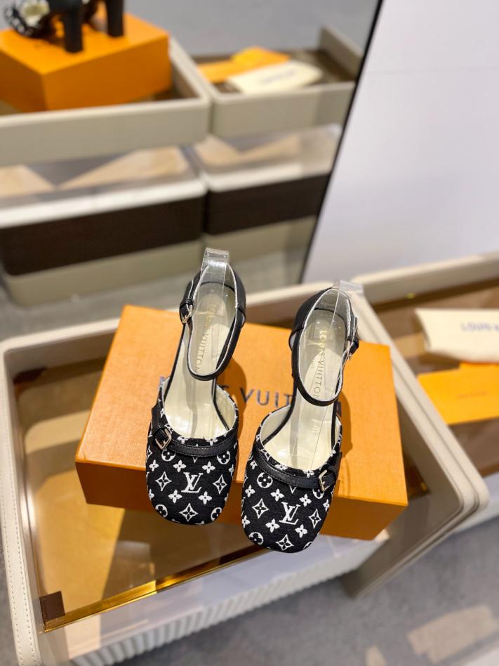 repliche,replica,perfette,siti di,affidabili,migliori siti,dove comprare,1:1,scarpe da ginnastica 2024 Le ultime ciabatte da passerella di L’s Counter repliche,replica,perfette,siti di,affidabili,migliori siti,dove comprare,1:1,scarpe da ginnastica 2024 Le ultime ciabatte da passerella di L’s Counter