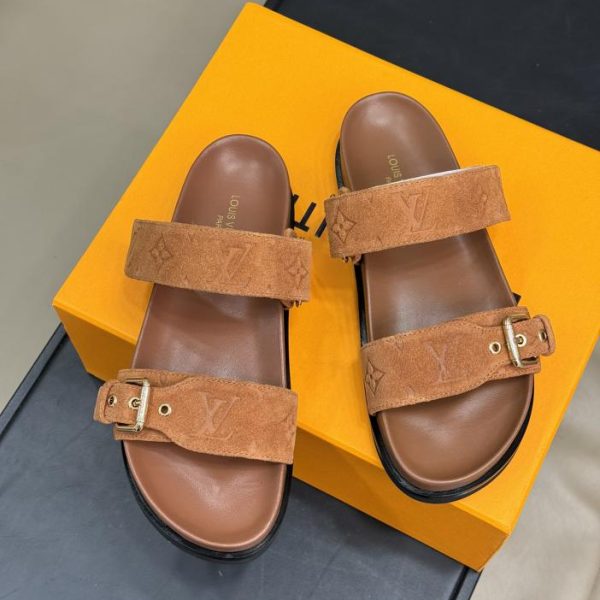 Pantofole LOUIS VUITTON colore classico + 24 abbinamenti di colori primaverili ed estivi