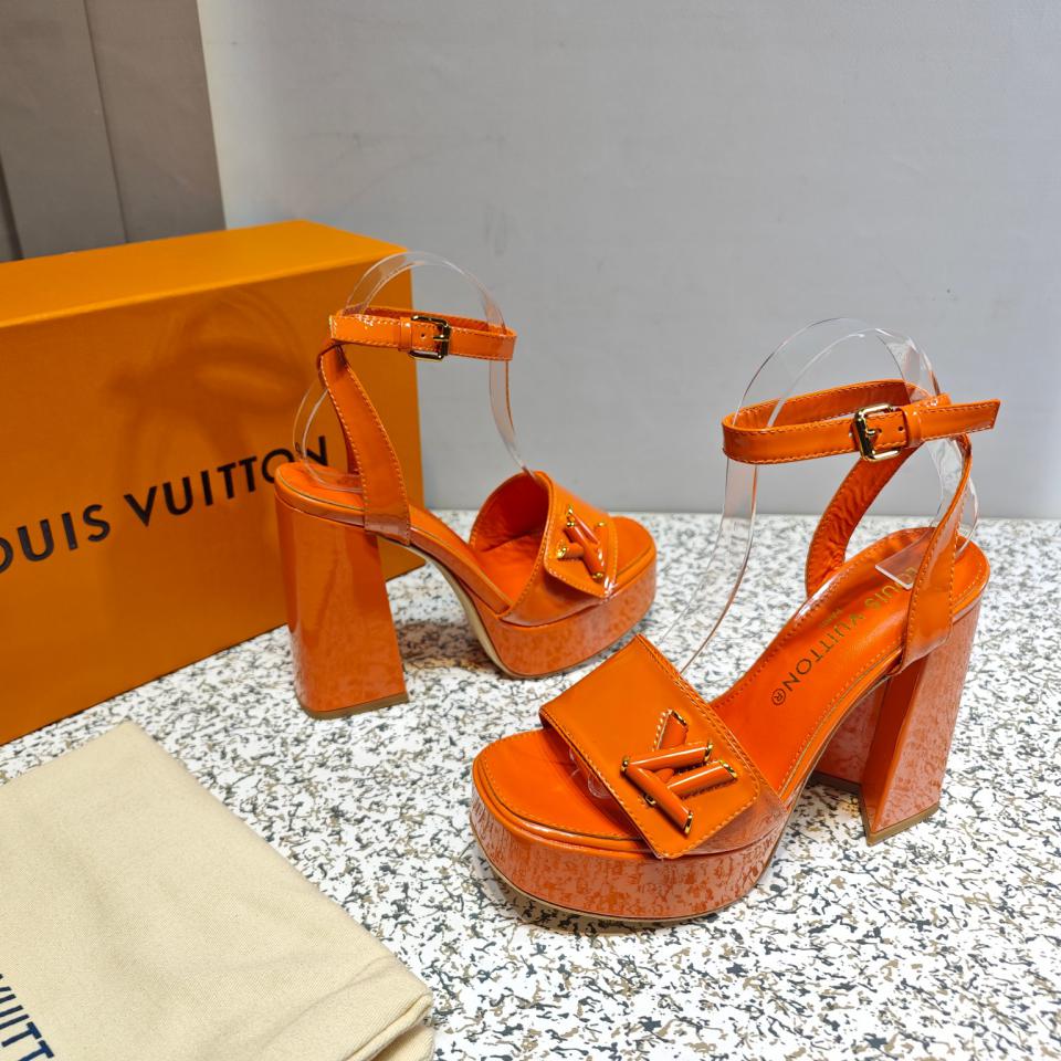 repliche,replica,perfette,siti di,affidabili,migliori siti,dove comprare,1:1,scarpe da ginnastica La versione top dell’ultima piattaforma ad alta quota di LOUIS VUITTON + sandali con tacco spesso a forma di V repliche,replica,perfette,siti di,affidabili,migliori siti,dove comprare,1:1,scarpe da ginnastica La versione top dell’ultima piattaforma ad alta quota di LOUIS VUITTON + sandali con tacco spesso a forma di V