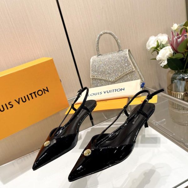repliche,replica,perfette,siti di,affidabili,migliori siti,dove comprare,1:1,scarpe da ginnastica L’ultima LOUIS VUITTON contro le ultime scarpe da passerella