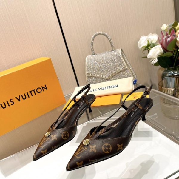 repliche,replica,perfette,siti di,affidabili,migliori siti,dove comprare,1:1,scarpe da ginnastica L’ultima LOUIS VUITTON contro le ultime scarpe da passerella