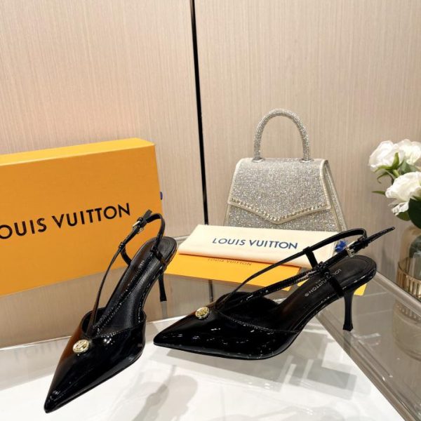 repliche,replica,perfette,siti di,affidabili,migliori siti,dove comprare,1:1,scarpe da ginnastica L’ultima LOUIS VUITTON contro le ultime scarpe da passerella