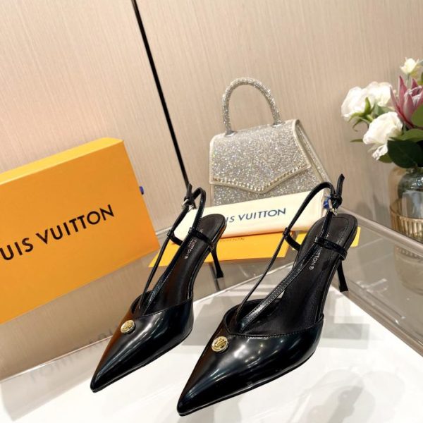 repliche,replica,perfette,siti di,affidabili,migliori siti,dove comprare,1:1,scarpe da ginnastica L’ultima LOUIS VUITTON contro le ultime scarpe da passerella