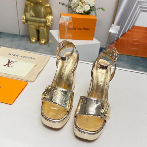 repliche,replica,perfette,siti di,affidabili,migliori siti,dove comprare,1:1,scarpe da ginnastica 2024 LOUIS VUITTON ultimi sandali da passerella