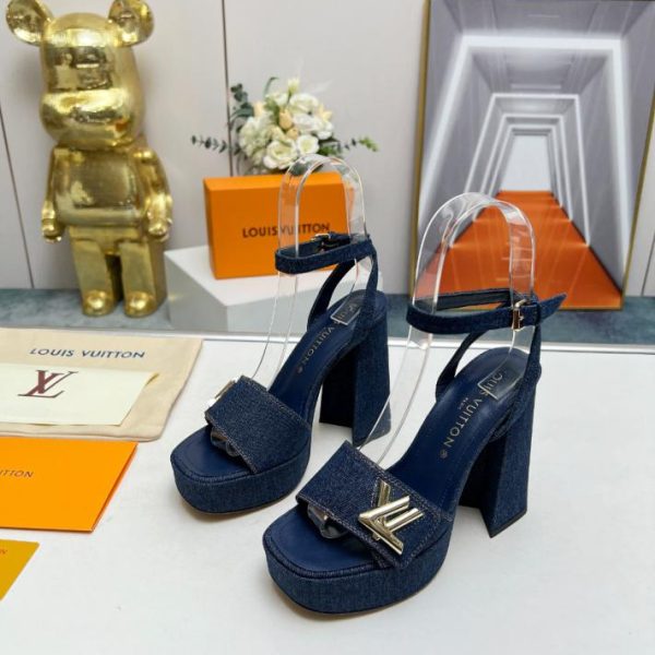 repliche,replica,perfette,siti di,affidabili,migliori siti,dove comprare,1:1,scarpe da ginnastica 2024 L’ultimo LOUIS VUITTON contro gli ultimi sandali in stile passerella