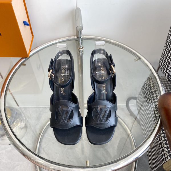 repliche,replica,perfette,siti di,affidabili,migliori siti,dove comprare,1:1,scarpe da ginnastica LOUIS VUITTON nuovo prodotto sandali con tacco a blocco vuoto serie lsola di alta qualità