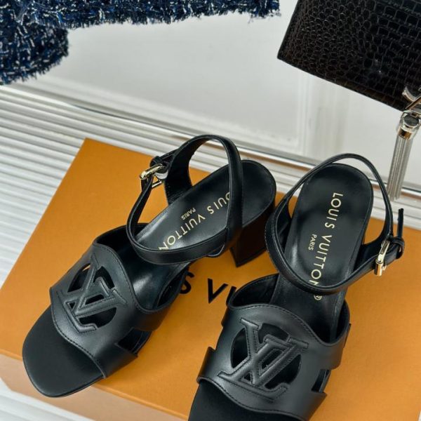 repliche,replica,perfette,siti di,affidabili,migliori siti,dove comprare,1:1,scarpe da ginnastica LOUIS VUITTON sandali slip-on con tacco a blocco cavo in stile classico caldo