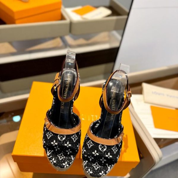 repliche,replica,perfette,siti di,affidabili,migliori siti,dove comprare,1:1,scarpe da ginnastica LOUIS VUITTON/2024 nuovi sandali in corda di canapa con suola spessa in stile passerella