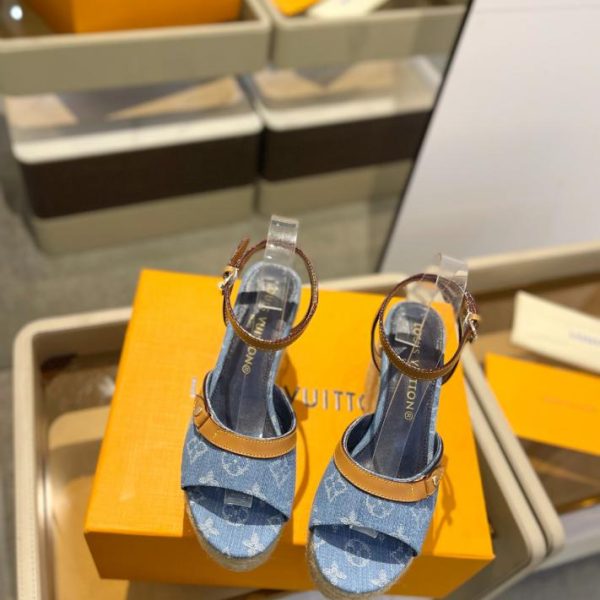 repliche,replica,perfette,siti di,affidabili,migliori siti,dove comprare,1:1,scarpe da ginnastica LOUIS VUITTON 2024/Ultimo sandalo in corda di canapa con suola spessa in stile passerella