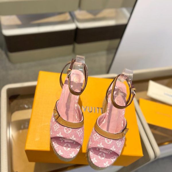 repliche,replica,perfette,siti di,affidabili,migliori siti,dove comprare,1:1,scarpe da ginnastica LOUIS VUITTON 2024/Ultimo sandalo in corda di canapa con suola spessa in stile passerella