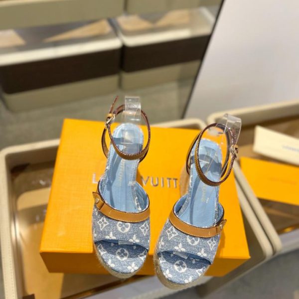 repliche,replica,perfette,siti di,affidabili,migliori siti,dove comprare,1:1,scarpe da ginnastica LOUIS VUITTON 2024/Ultimo sandalo in corda di canapa con suola spessa in stile passerella
