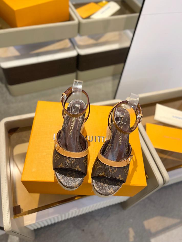 repliche,replica,perfette,siti di,affidabili,migliori siti,dove comprare,1:1,scarpe da ginnastica LOUIS VUITTON 2024/Ultimo sandalo in corda di canapa con suola spessa in stile passerella repliche,replica,perfette,siti di,affidabili,migliori siti,dove comprare,1:1,scarpe da ginnastica LOUIS VUITTON 2024/Ultimo sandalo in corda di canapa con suola spessa in stile passerella
