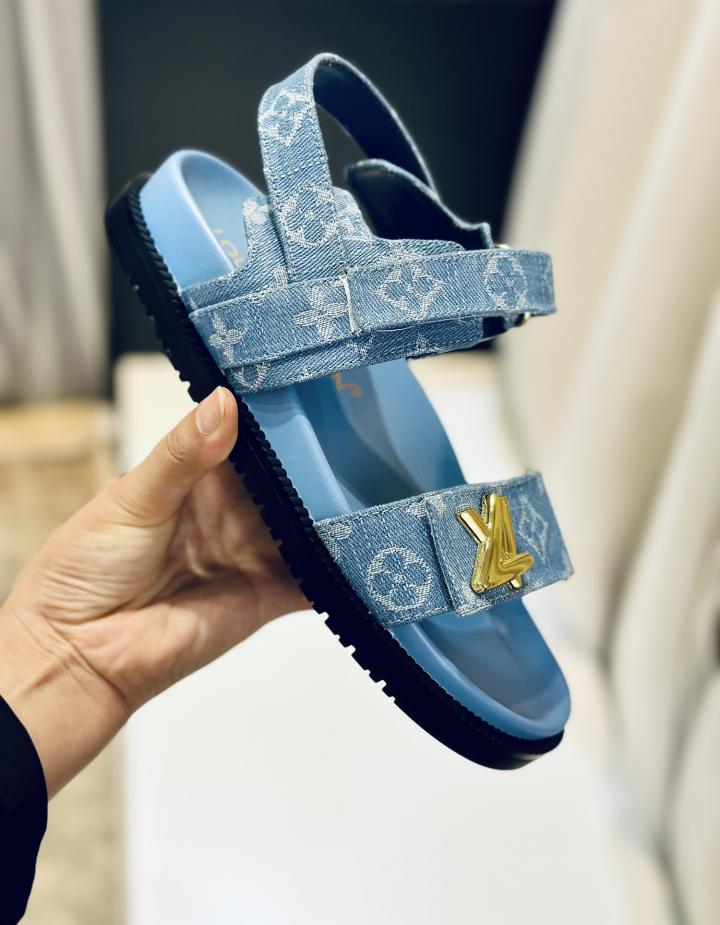 repliche,replica,perfette,siti di,affidabili,migliori siti,dove comprare,1:1,scarpe da ginnastica Novità 2024: le ultime mezze pantofole casual alla moda di LOUIS VUITTON repliche,replica,perfette,siti di,affidabili,migliori siti,dove comprare,1:1,scarpe da ginnastica Novità 2024: le ultime mezze pantofole casual alla moda di LOUIS VUITTON