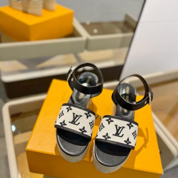repliche,replica,perfette,siti di,affidabili,migliori siti,dove comprare,1:1,scarpe da ginnastica Gli ultimi sandali con suola spessa in stile passerella di LOUIS VUITTON