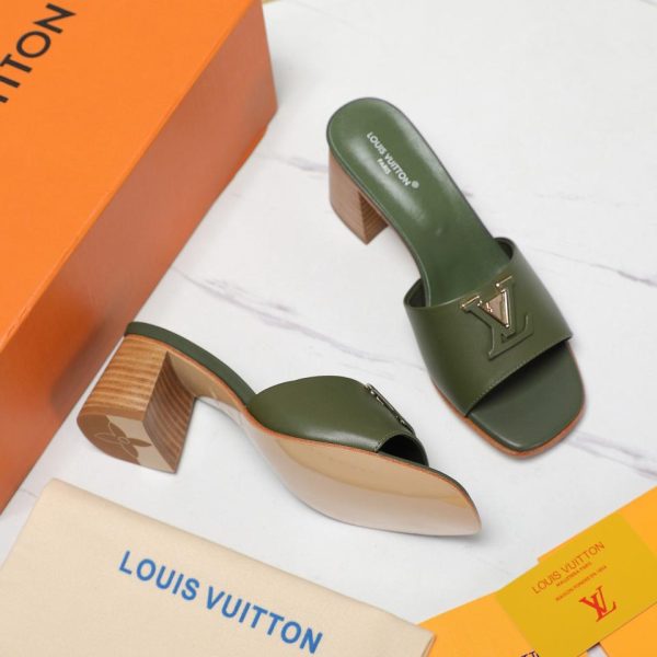 repliche,replica,perfette,siti di,affidabili,migliori siti,dove comprare,1:1,scarpe da ginnastica Versione top di LOUIS VUITTON/nuove pantofole con base floreale stampata originale